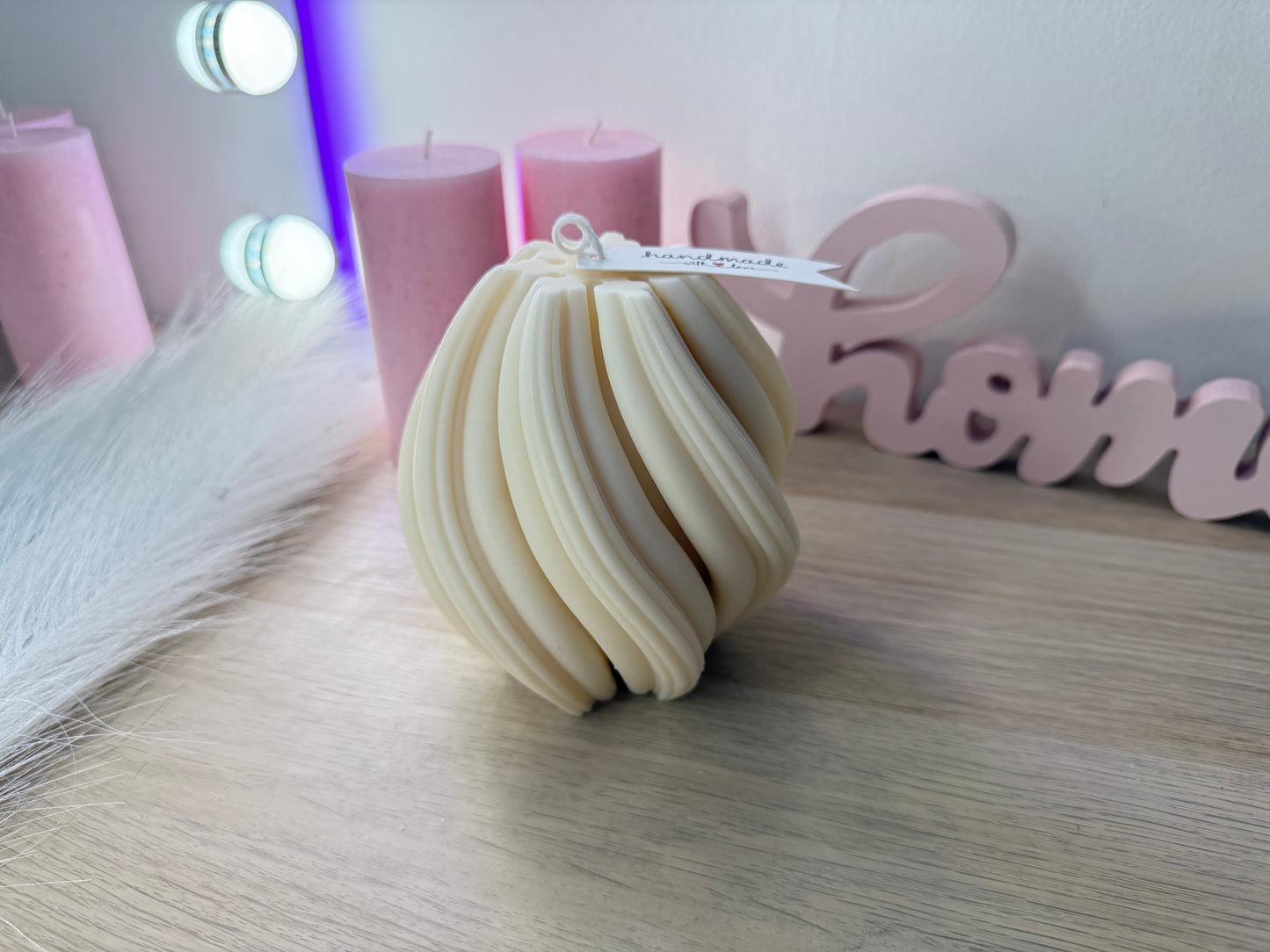 Modern luxury sculpture candle – handmade from soy wax | with your choice of color | designer home accessory