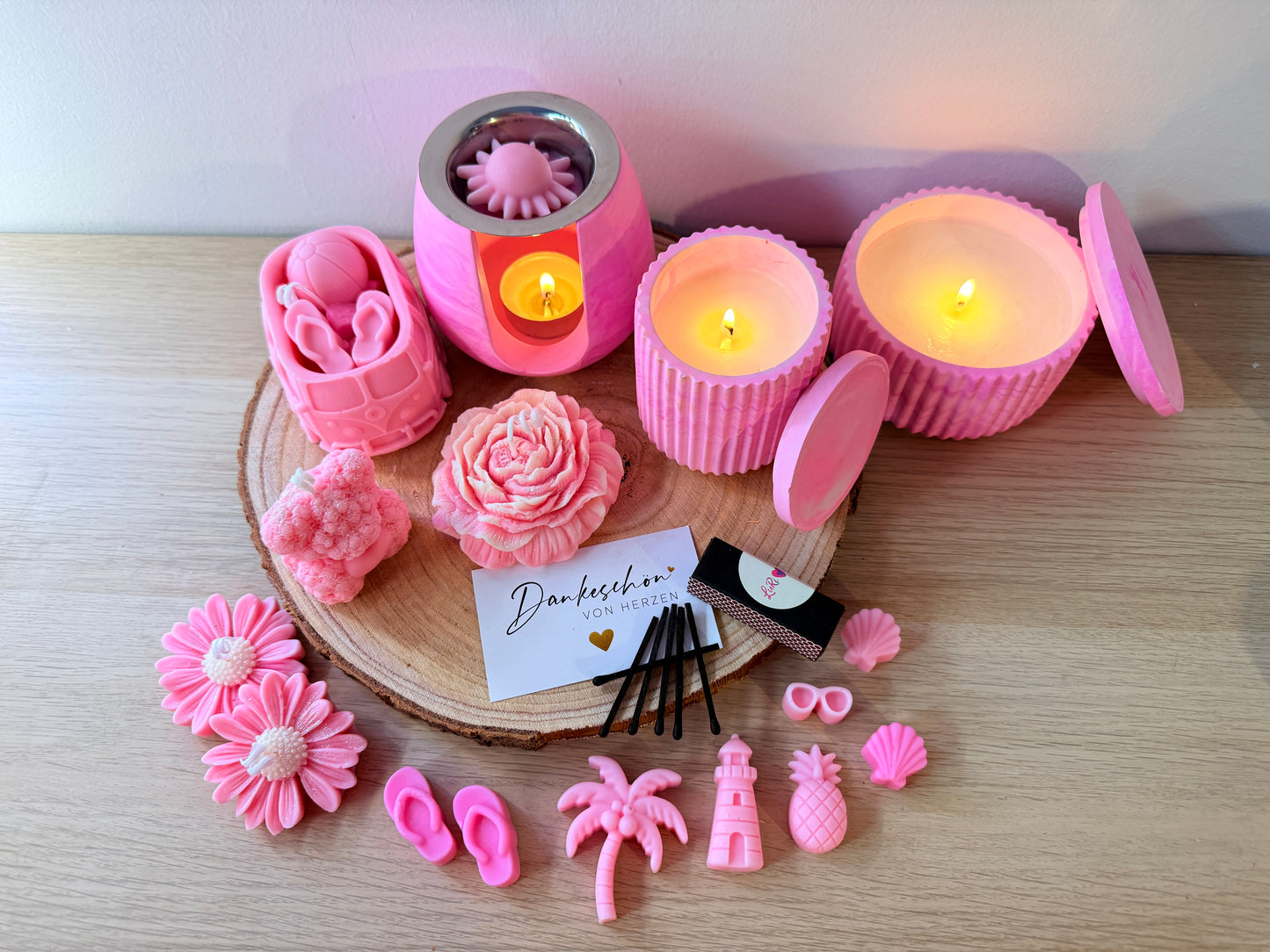 Kleine Auszeit Geschenkbox - Duftwachsschmelzer, Duftkerzen, Dekokerzen und Duftmelts im Urlaubsdesign