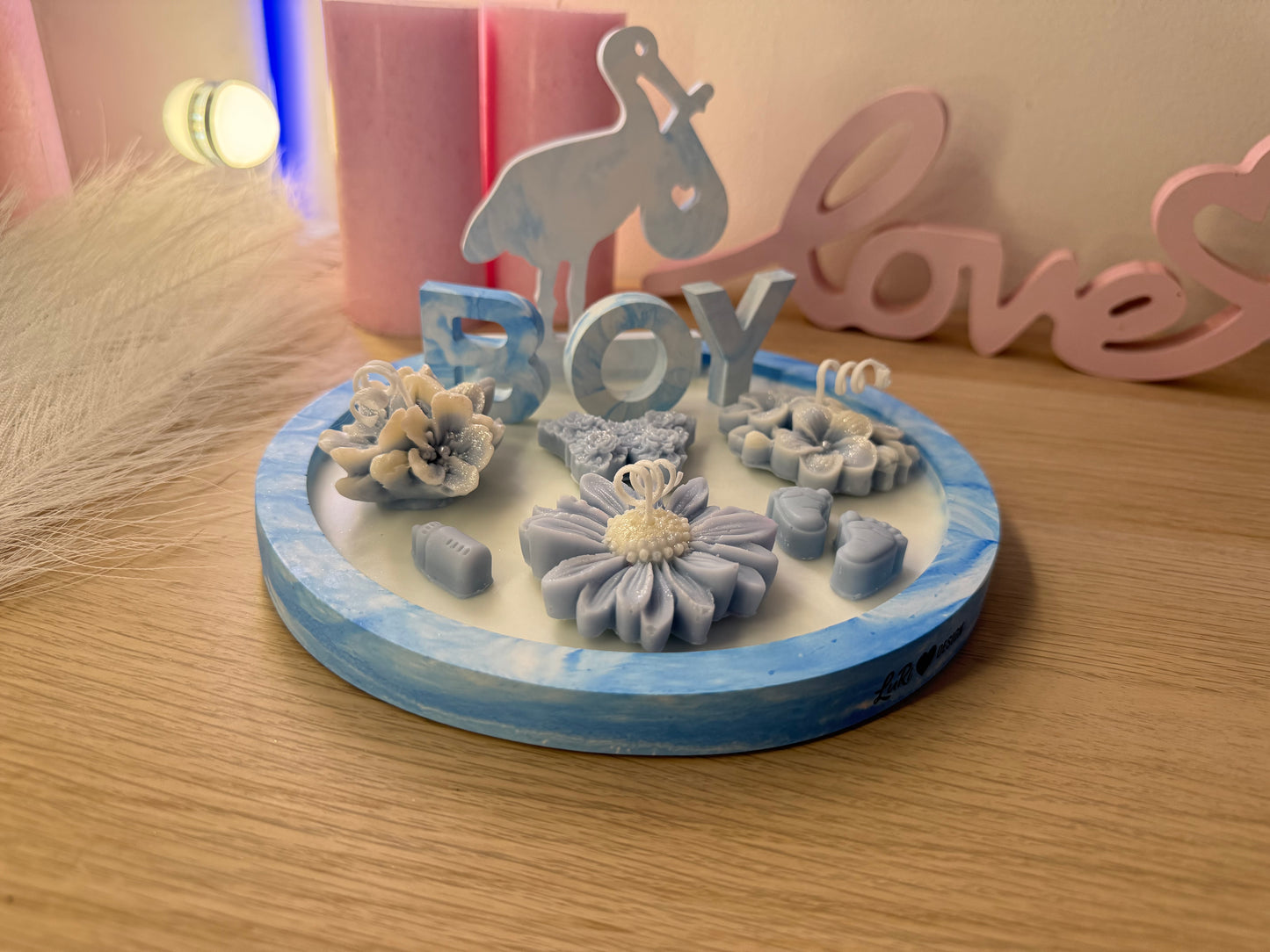 Kleiner Babyshower Teller 19 cm in Blau, personalisiertes Geschenk zur Geburt eines Jungen
