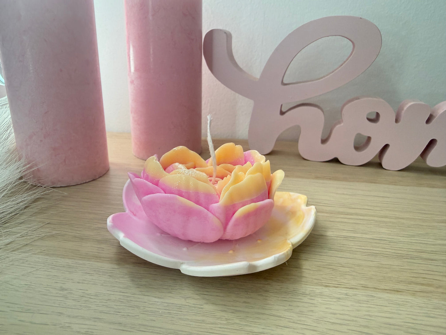 🌸 Handgemachte Blütenschale mit Wachsblume – Rosa & Gelb – personalisierbares Geschenk – handgemacht, personalisierbar, hochwertige Deko