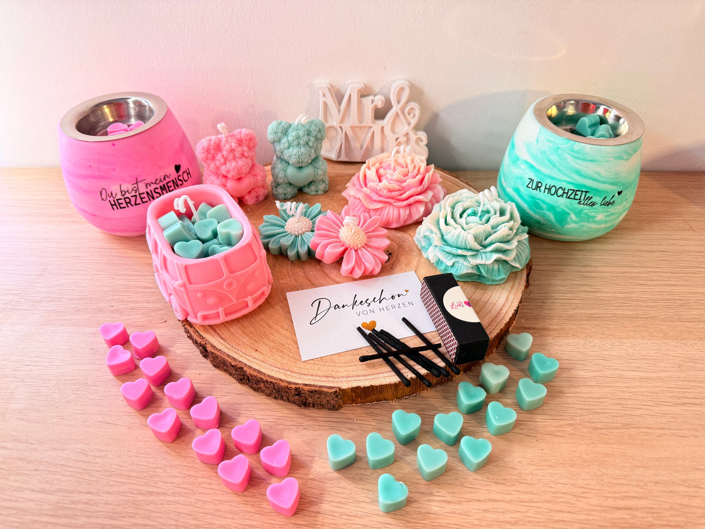 Geschenkbox Hochzeit / Liebe -  mit Duftwachsschmelzer, Duftkerzen, Dekoschild und liebevollen Dekokerzen und Duftmelts
