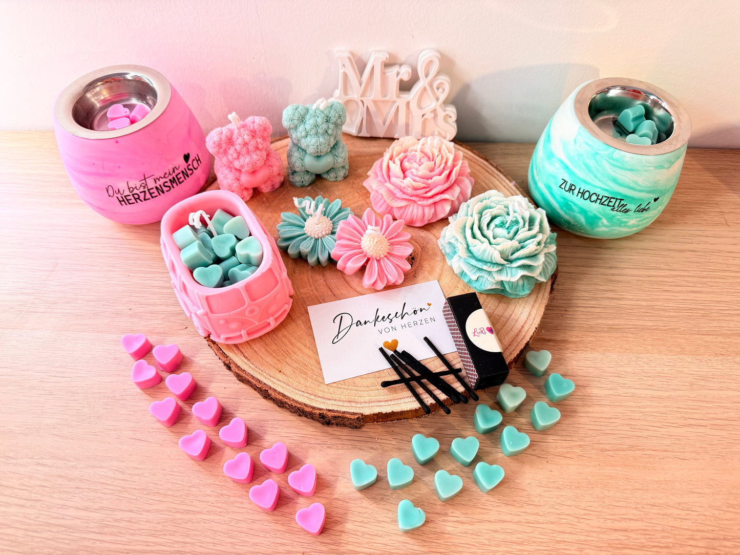 Geschenkbox Hochzeit / Liebe -  mit Duftwachsschmelzer, Duftkerzen, Dekoschild und liebevollen Dekokerzen und Duftmelts