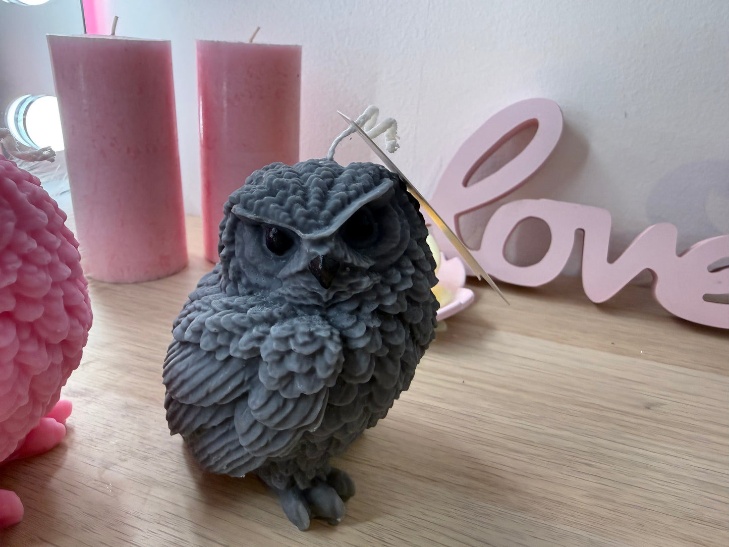 Handgefertigte Eulenfigur aus Sojawachs – 9 cm hoch, 8 cm breit – dekorative Kunstkerze