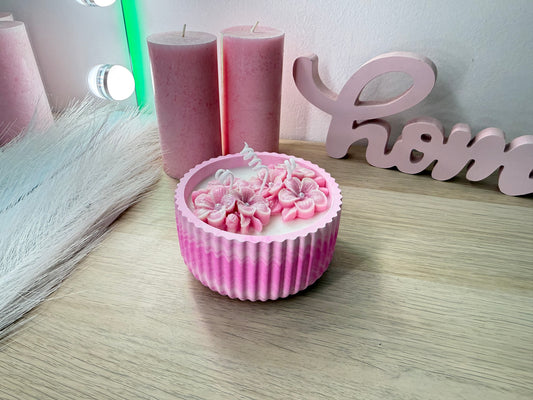 Handgegossene Blütenkerze in Rosé – moderne Deko & besondere Geschenkidee – personalisierbares Geschenk