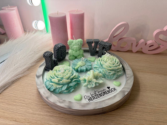 Personalisierbarer Dekoteller XXL aus der LOVE Kollektion mit 3D-Design