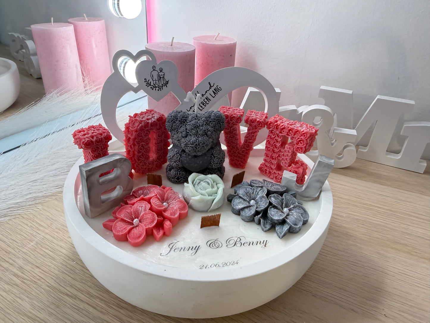 Personalisierte Liebesschale mit „LOVE“-Design – Handgefertigtes Geschenk zur Hochzeit oder zum Jahrestag – handgemacht, personalisierbar, hochwertige Deko