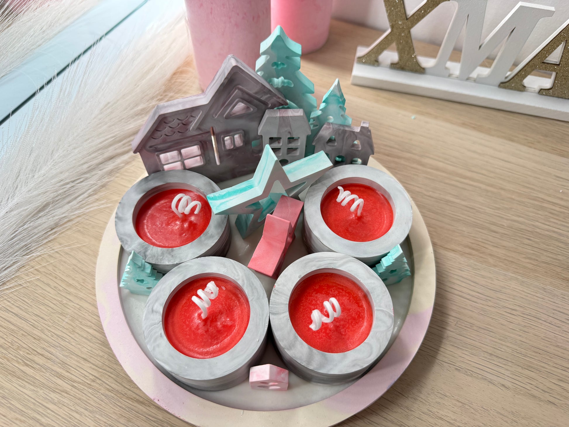 Handgemachte Weihnachtsdeko mit Kerzen – festliche Adventsschale aus Gips – personalisierbare Winterdekoration – handgemacht, personalisierbar, hochwertige Deko