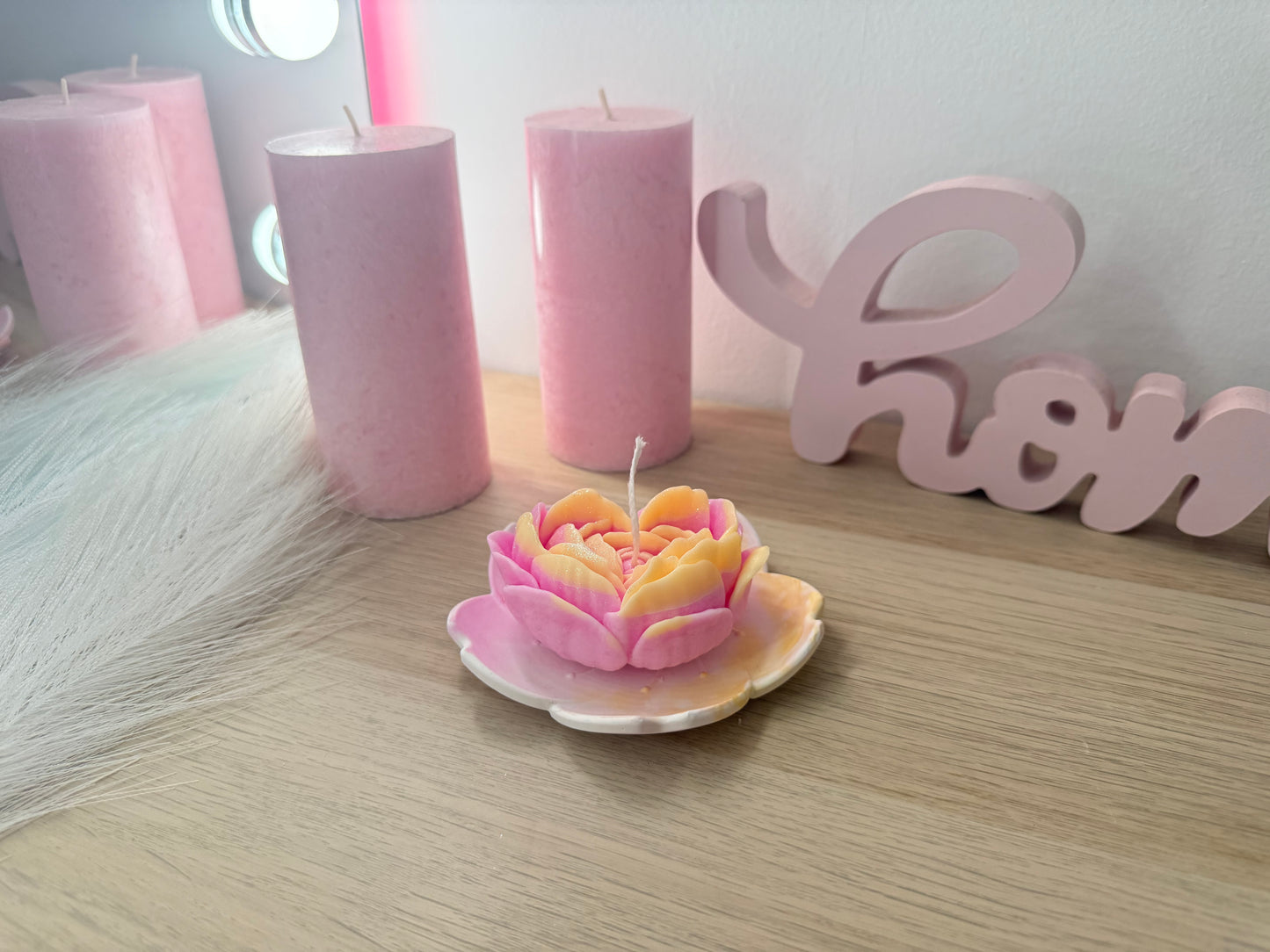 🌸 Handgemachte Blütenschale mit Wachsblume – Rosa & Gelb – personalisierbares Geschenk – handgemacht, personalisierbar, hochwertige Deko