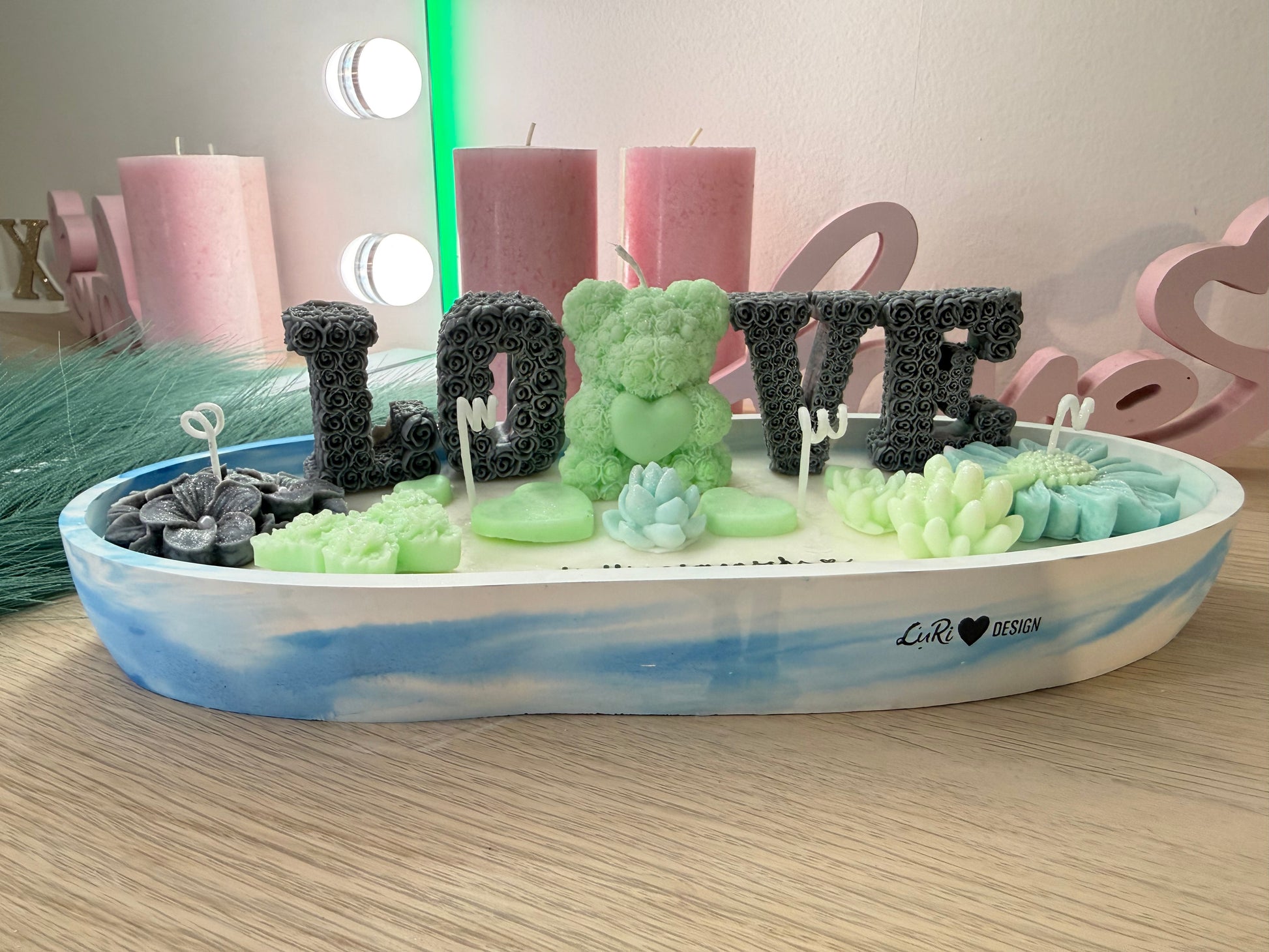 Handgegossenes LOVE-Dekoarrangement in Mint & Anthrazit – modernes Geschenk für besondere Momente – personalisierbares Geschenk – handgemacht, personalisierbar, hochwertige Deko