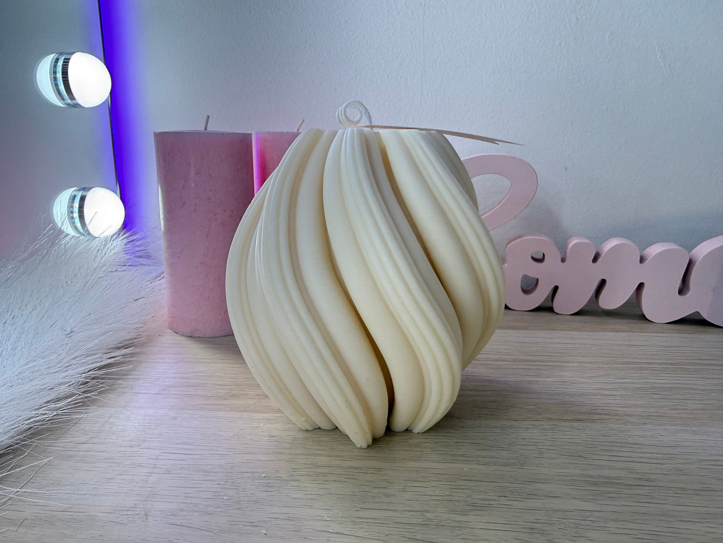 Modern luxury sculpture candle – handmade from soy wax | with your choice of color | designer home accessory