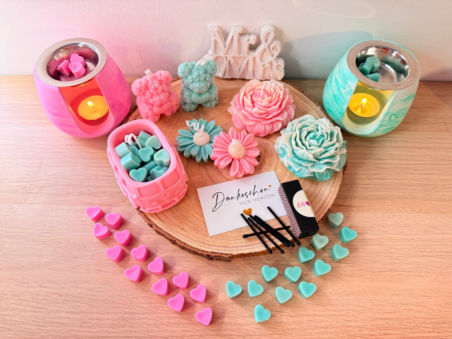 Geschenkbox Hochzeit / Liebe -  mit Duftwachsschmelzer, Duftkerzen, Dekoschild und liebevollen Dekokerzen und Duftmelts