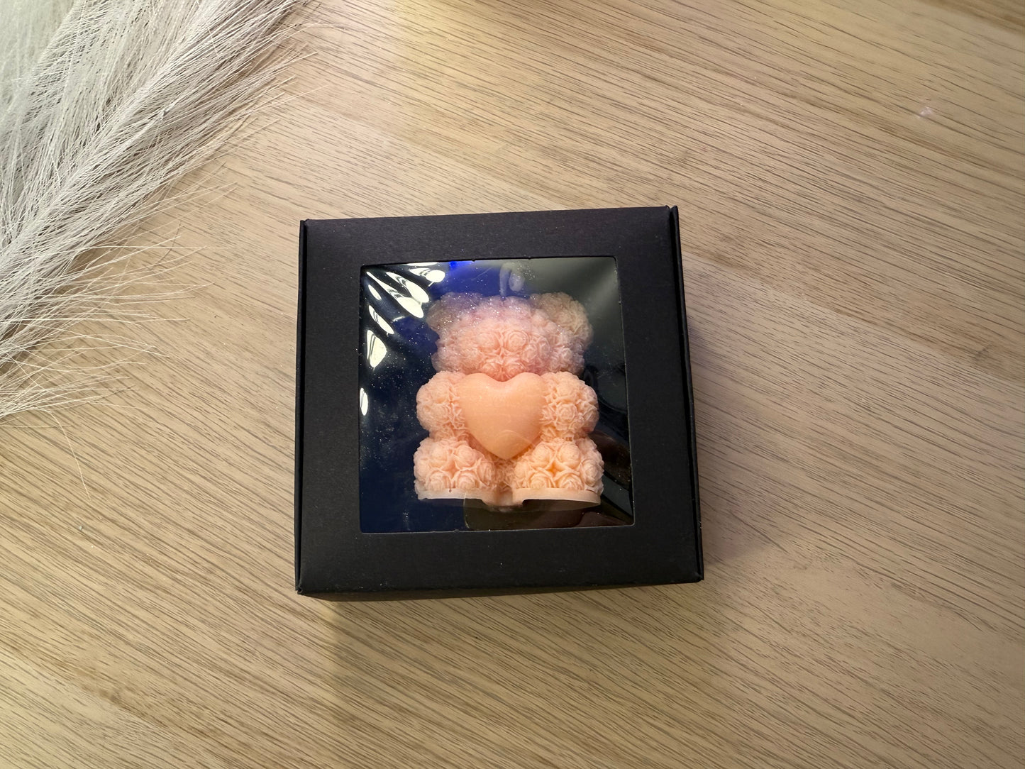 Handgemachte Kerzen Bär mit Herz als Geschenk zur Geburt Valentinstag oder liebevolle Aufmerksamkeit