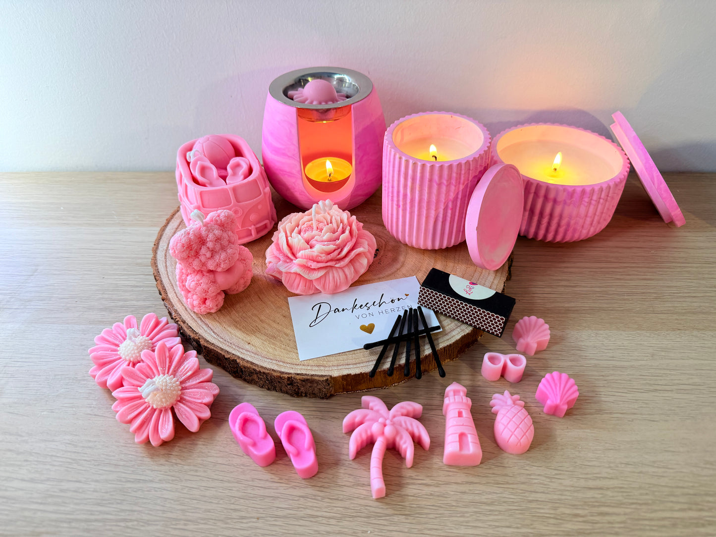 Kleine Auszeit Geschenkbox - Duftwachsschmelzer, Duftkerzen, Dekokerzen und Duftmelts im Urlaubsdesign