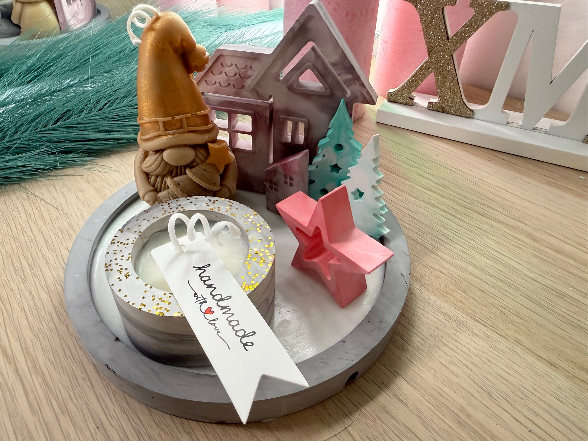 Kleines Winter-Deko-Set mit Wichtelkerze & Minihäusern – handgegossen aus Gips & Sojawachs – personalisierbare Winterdekoration – handgemacht, personalisierbar, hochwertige Deko