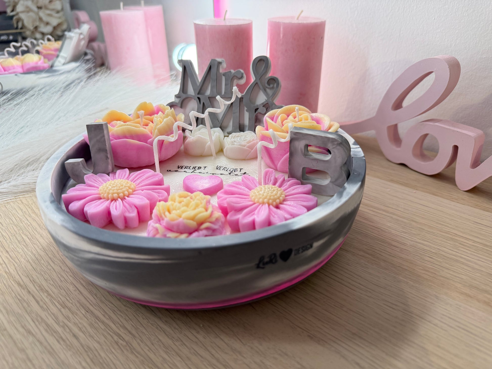 Edles Deko-Arrangement in Marmoroptik – handgegossene Geschenkidee für Hochzeit & Verlobung – personalisierbares Geschenk – handgemacht, personalisierbar, hochwertige Deko