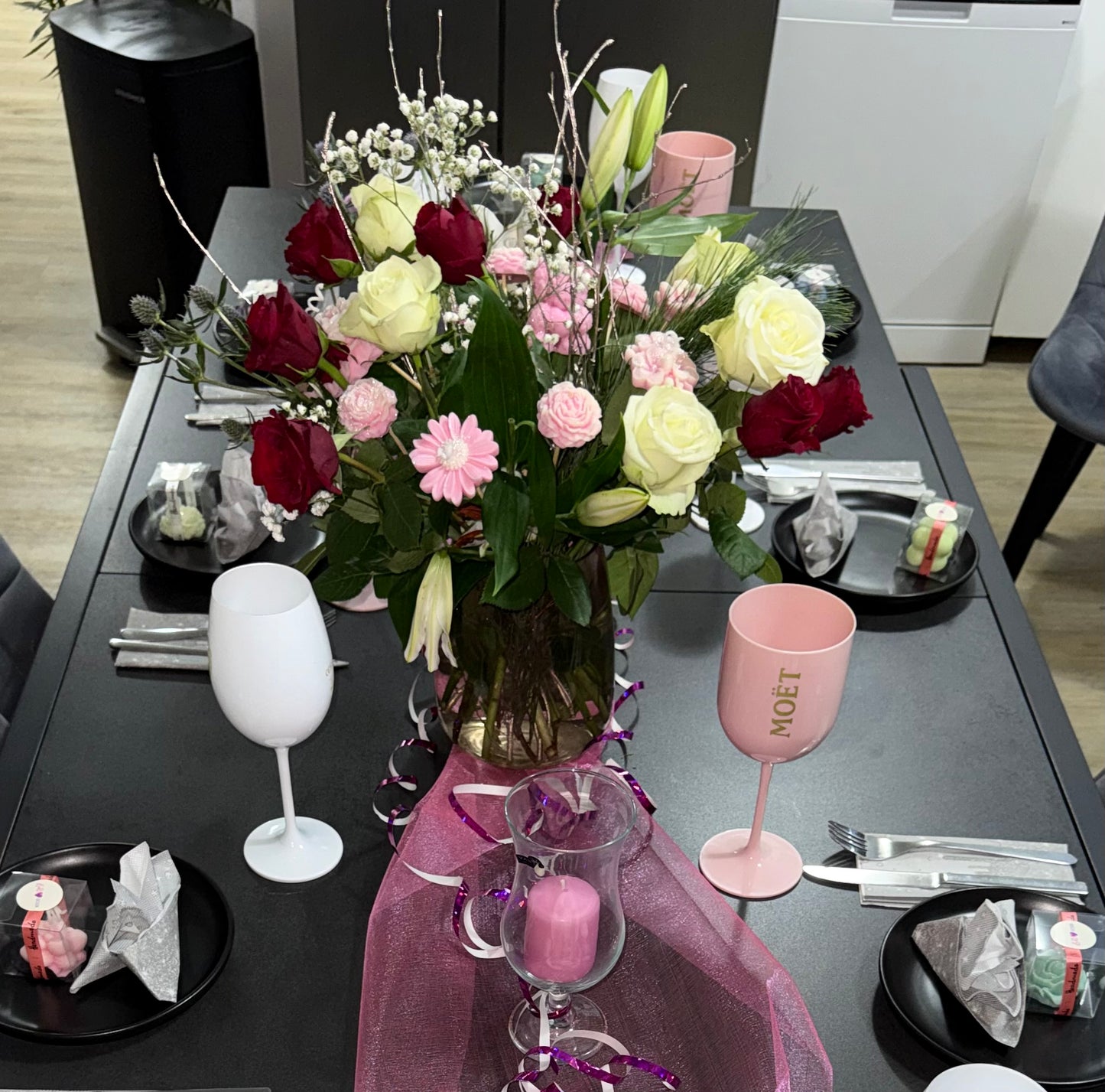 Candle arrangement “Pink Floral Magic” – decoration & gift idea with teddy bear and blossoms (for a real bouquet)