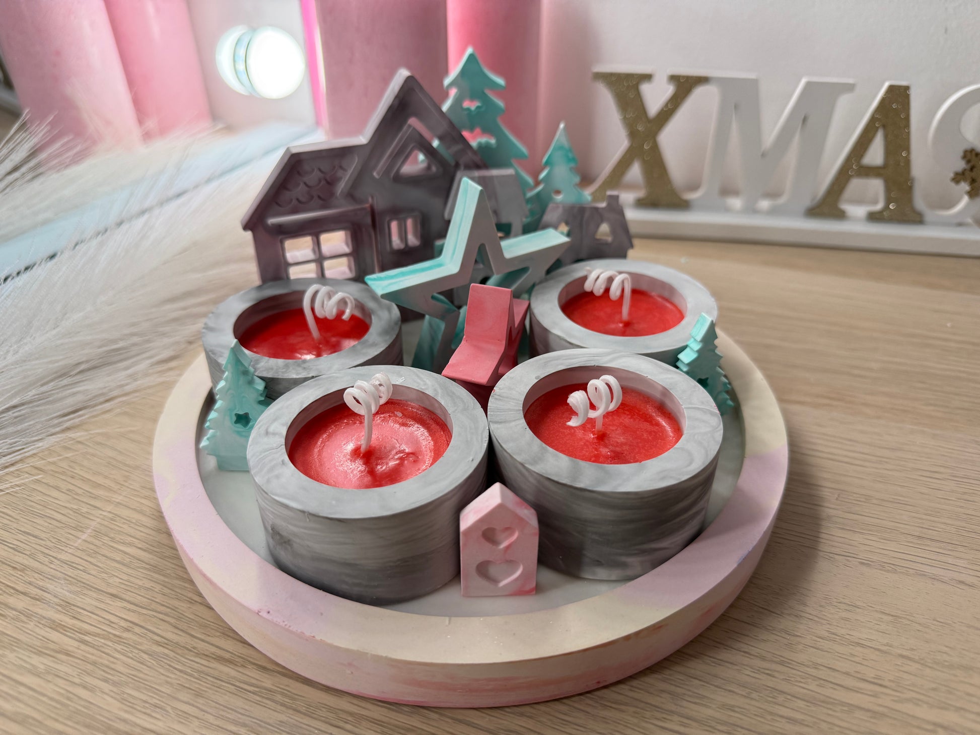 Handgemachte Weihnachtsdeko mit Kerzen – festliche Adventsschale aus Gips – personalisierbare Winterdekoration – handgemacht, personalisierbar, hochwertige Deko