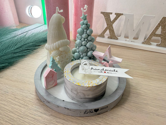 Handgegossenes Winter-Arrangement in Marmoroptik – stilvolle Geschenkidee zur Weihnachtszeit – personalisierbare Winterdekoration – handgemacht, personalisierbar, hochwertige Deko