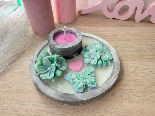 Edles Blüten-Dekoarrangement in Grau & Mint – handgegossen und modern gestaltet – personalisierbares Geschenk – handgemacht, personalisierbar, hochwertige Deko