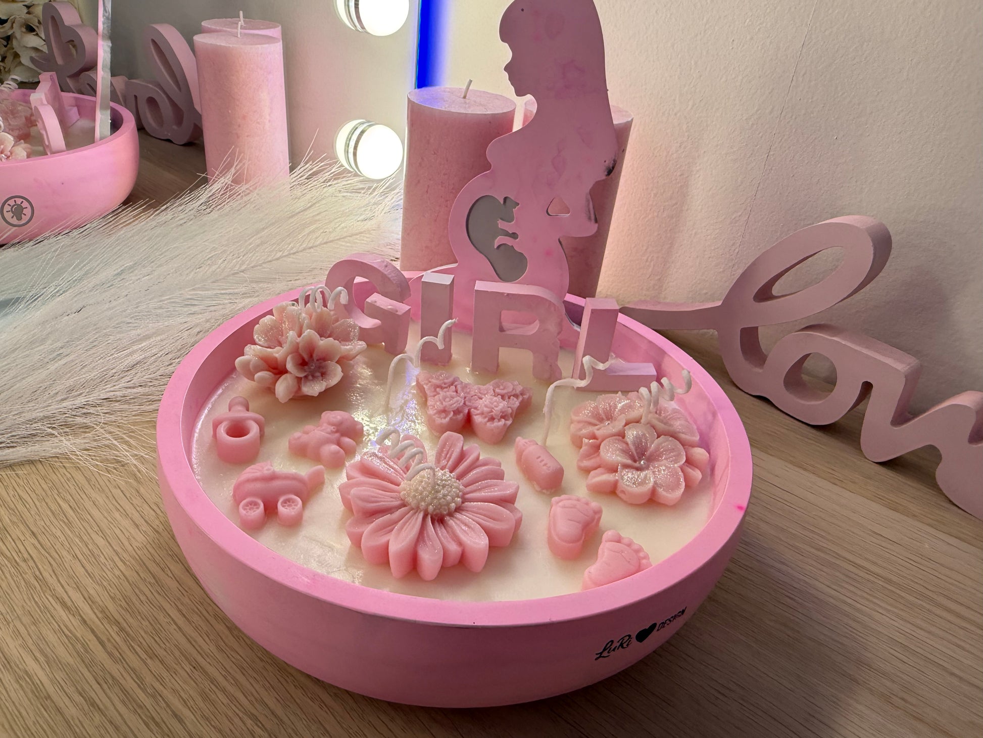 Rosa Babyshower Kerzenschale handgefertigt, Baby Geschenkidee mit detailreichen Verzierungen