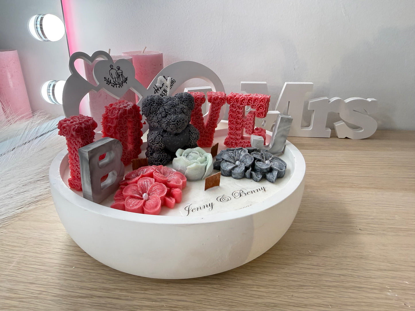 Personalisierte Liebesschale mit „LOVE“-Design – Handgefertigtes Geschenk zur Hochzeit oder zum Jahrestag – handgemacht, personalisierbar, hochwertige Deko