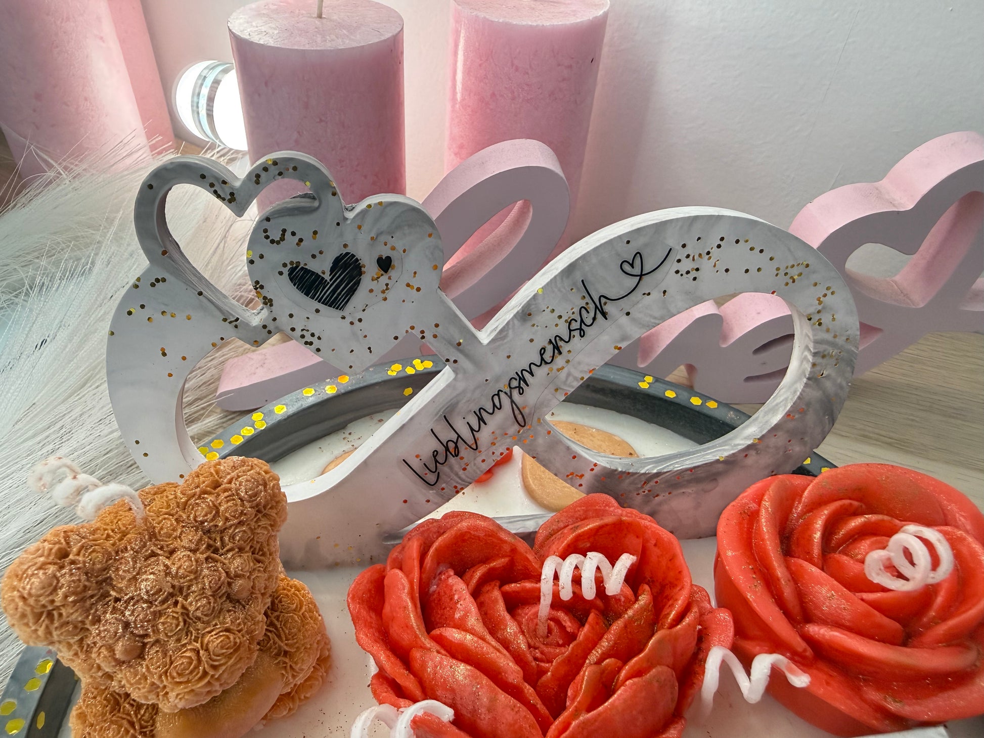 Personalisierbare Geschenkidee mit Herz – handgegossene Dekoschale in Marmoroptik – handgemacht, personalisierbar, hochwertige Deko