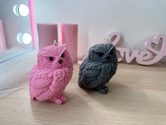 Handgefertigte Eulenfigur aus Sojawachs – 9 cm hoch, 8 cm breit – dekorative Kunstkerze