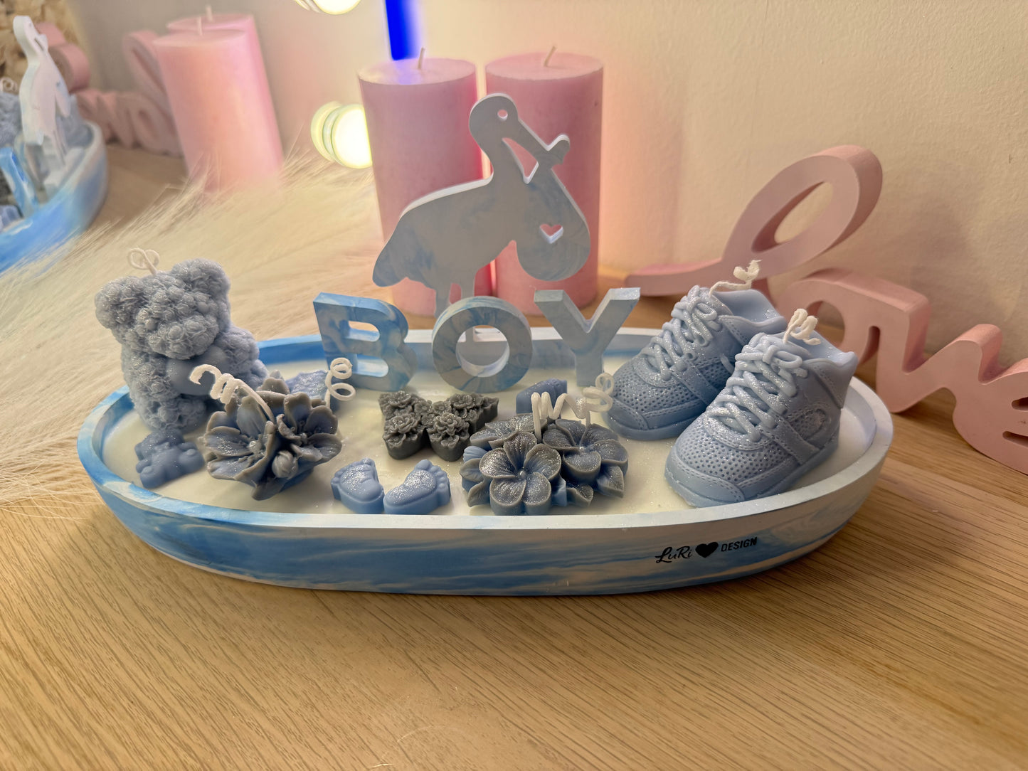 Handgefertigte Baby Kerzenschale mit Teddy und Babyschuhen, exklusives Babygeschenk