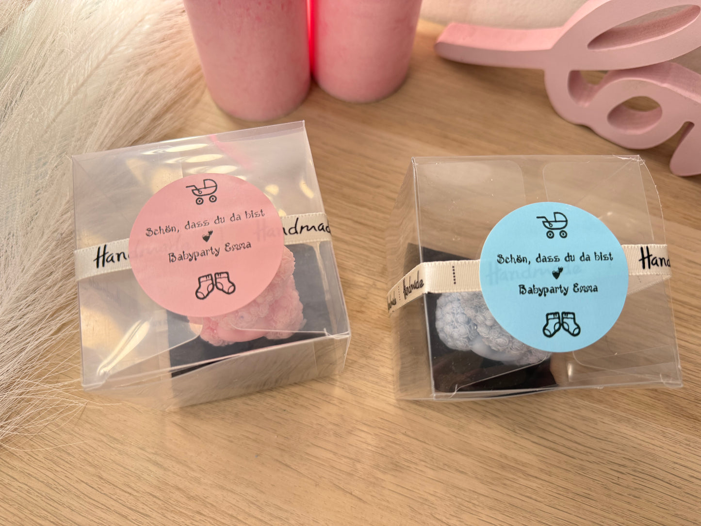 Blauer Teddy Kerze als Gastgeschenk zur Baby Party, personalisiert erhältlich