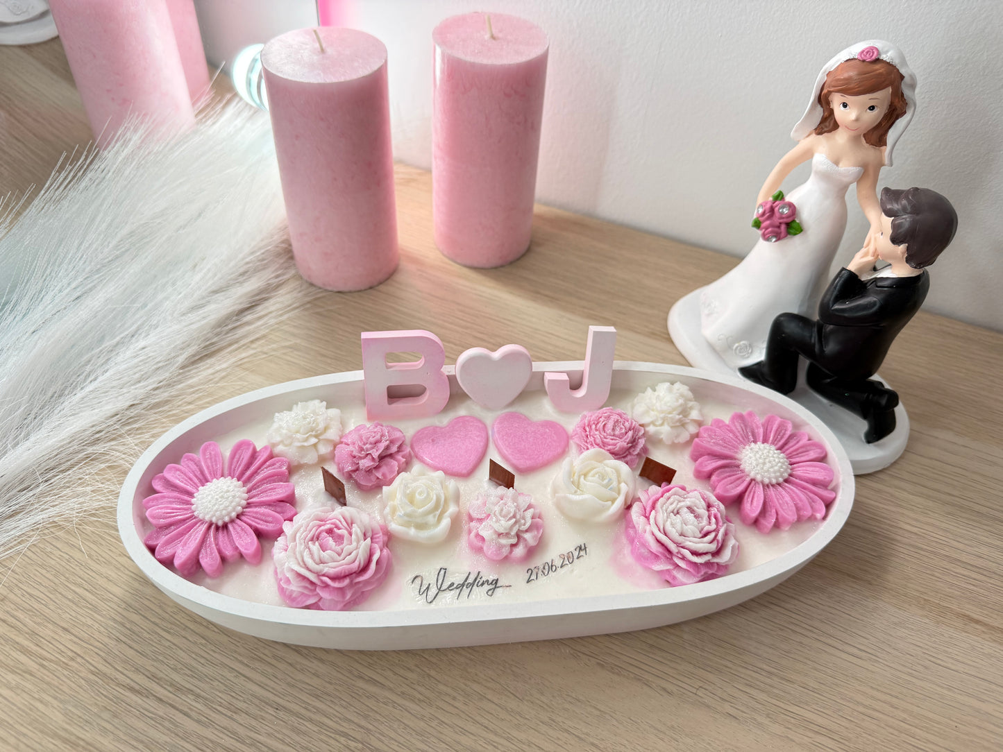 Handgegossene Hochzeitsdeko aus Gips & Wachs. Jedes Stück ein Unikat m. Blumen, Initialen, feinem Glanz. Perfekt als Geschenk o. Erinnerung. – personalisierbares Geschenk – handgemacht, personalisierbar, hochwertige Deko