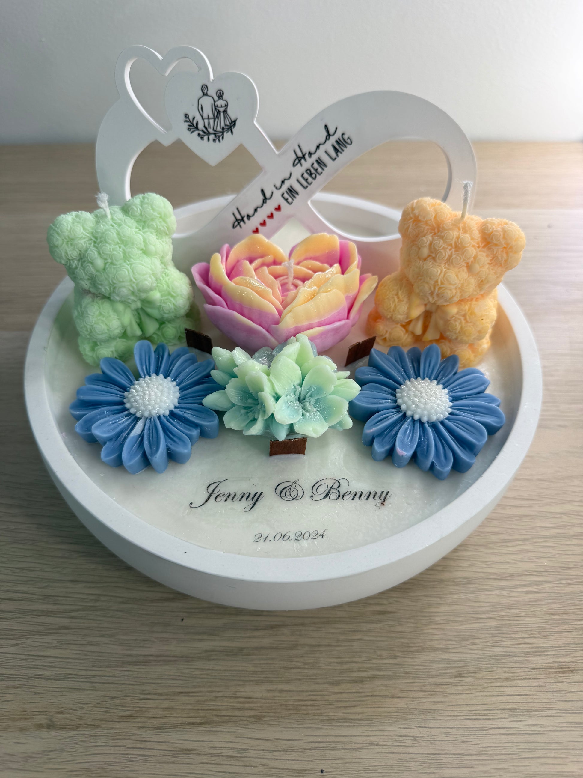 Handgegossene Gips-Schale mit Blüten und Bären – edles Hochzeitsgeschenk, personalisierbar – handgemacht, personalisierbar, hochwertige Deko